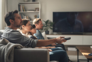 explorez notre sélection des séries tv incontournables qui ont marqué la dernière décennie, à ne pas manquer pour les passionnés de fiction.