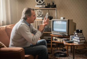 découvrez les secrets fascinants des génériques des séries tv des années 80, des anecdotes inédites et des détails surprenants qui vous feront voir vos souvenirs autrement.